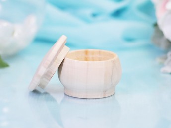 Солонка деревянная с крышкой