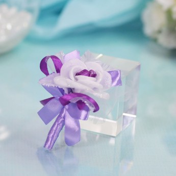 Бутоньерка 012 белая с фиолетовым