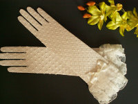 Перчатки №3 кремовые, сетка, рюша